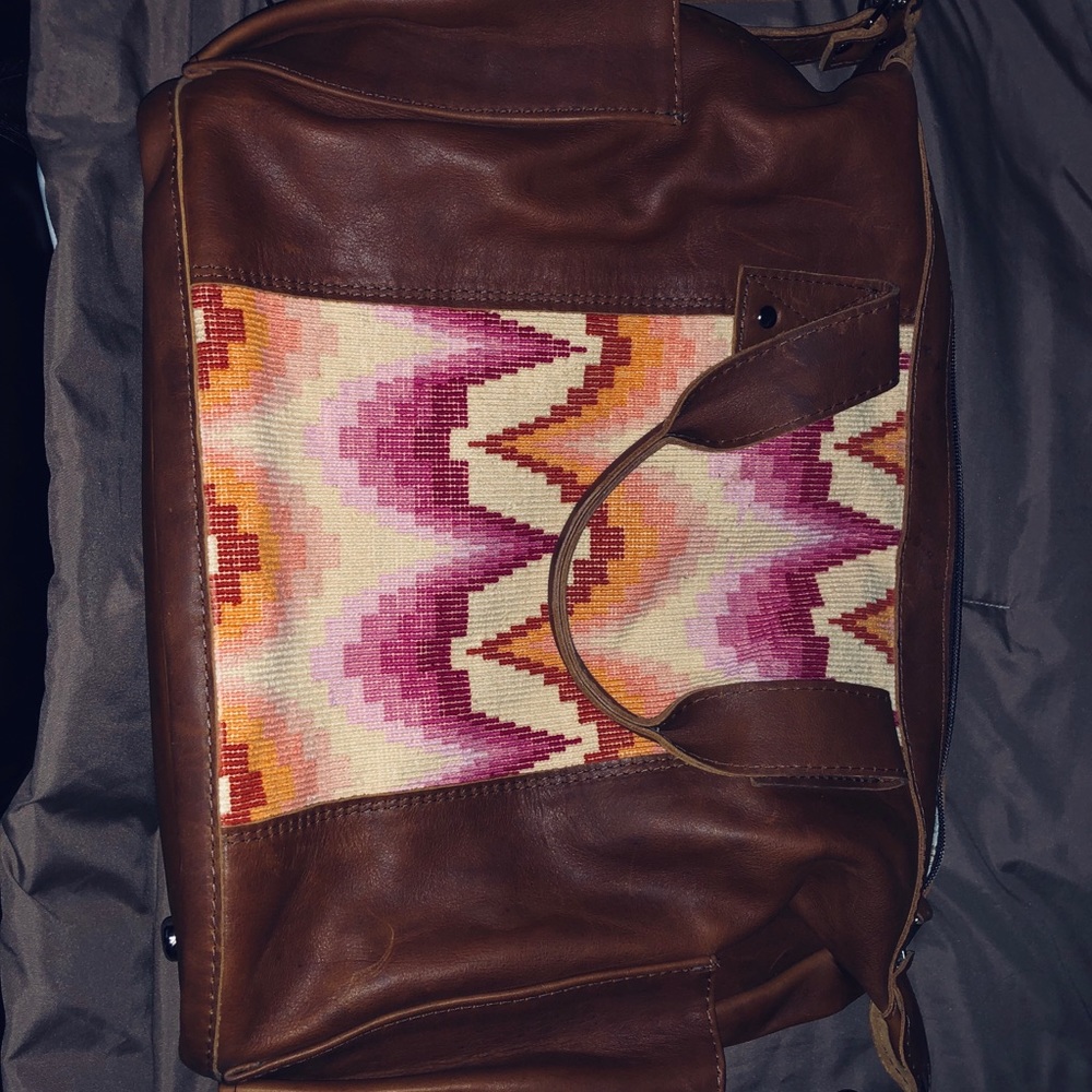 Beautiful NEW Nena bag!